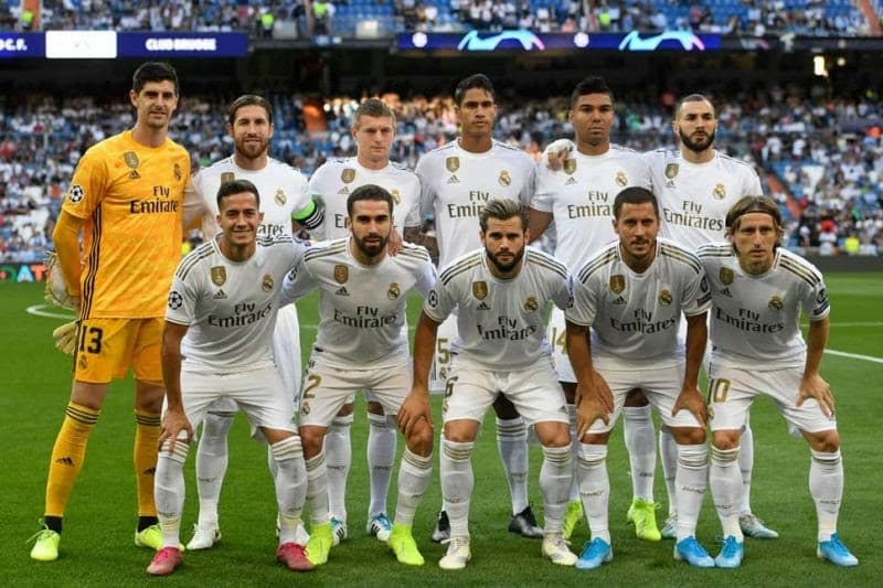 Los Blancos chính thức là biệt danh của câu lạc bộ Real Madrid 